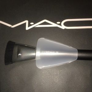 MAC Brush # 163